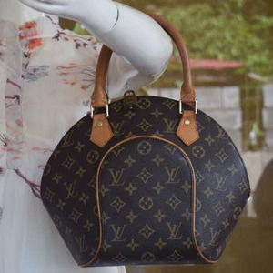 💎✨Authentic✨💎Louis Vuitton Monogram Ellipse MM Hand Bag